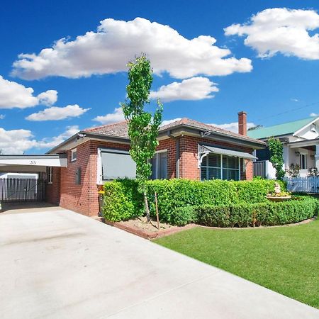 The Macleay - Poolside Entertainer, Pet Friendly Villa Wagga Wagga Kültér fotó